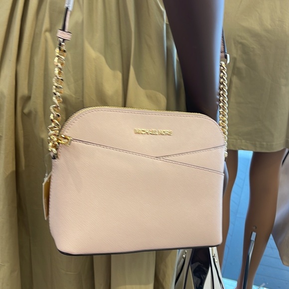 MICHAEL KORS
Jet Set Travel Medium Dome Crossbody Bag
Powder Blush 
NWT - Picture 9 of 16